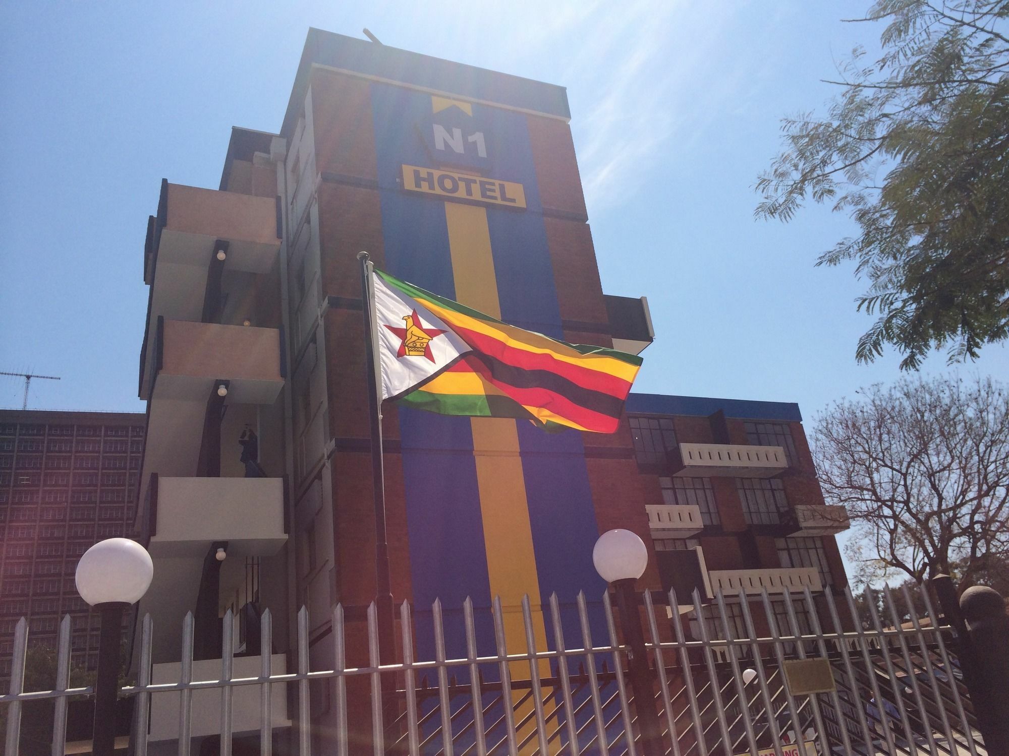 N1 Hotel Samora Machel Harare Exterior photo